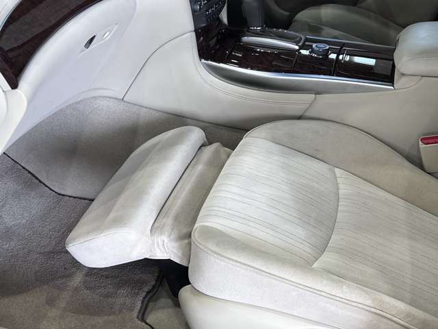 日産 フーガ　ハイブリッド ３．５ H27年 (関東) 99