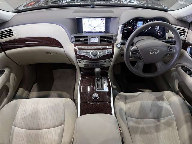 日産 フーガ　ハイブリッド ３．５ H27年 (関東) 99