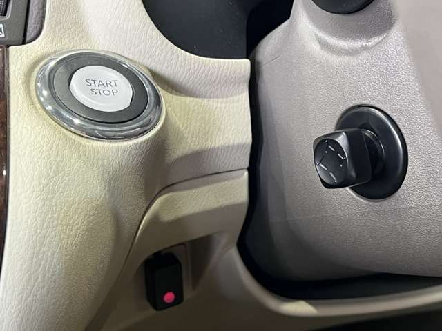 日産 フーガ　ハイブリッド ３．５ H27年 (関東) 99