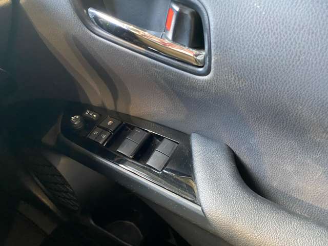 トヨタ プリウス １．８ Ｓ ツーリングセレクション R1年 (九州・沖縄) 99