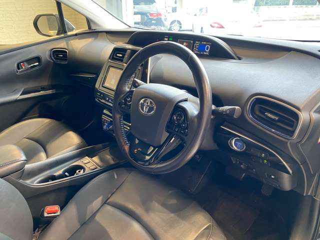 トヨタ プリウス １．８ Ｓ ツーリングセレクション R1年 (九州・沖縄) 99