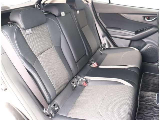 スバル インプレッサスポーツ　ハイブリッド ２．０ Ｅ－Ｌ アイサイト ４ＷＤ R4年 (関東) 99