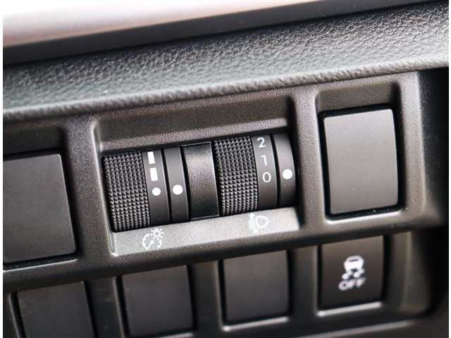 スバル インプレッサスポーツ　ハイブリッド ２．０ Ｅ－Ｌ アイサイト ４ＷＤ R4年 (関東) 99