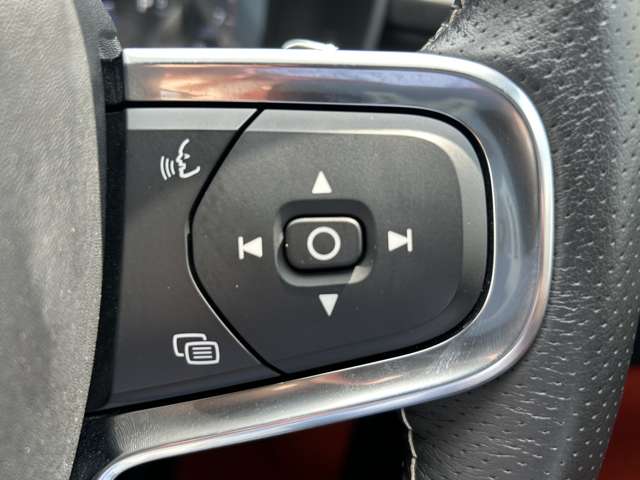 ボルボ ＸＣ４０ Ｔ５ ＡＷＤ Ｒデザイン ４ＷＤ H30年 (東北) 99