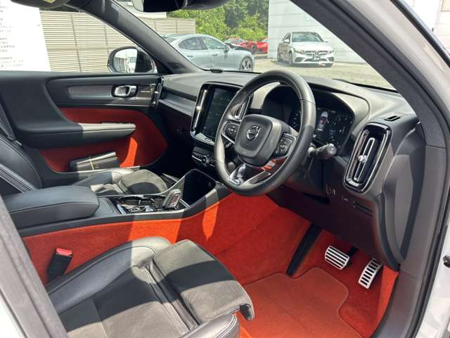 ボルボ ＸＣ４０ Ｔ５ ＡＷＤ Ｒデザイン ４ＷＤ H30年 (東北) 99