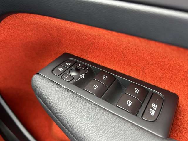 ボルボ ＸＣ４０ Ｔ５ ＡＷＤ Ｒデザイン ４ＷＤ H30年 (東北) 99