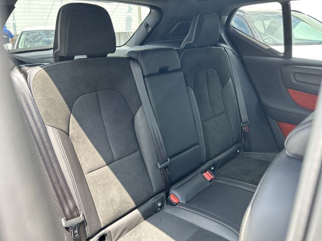 ボルボ ＸＣ４０ Ｔ５ ＡＷＤ Ｒデザイン ４ＷＤ H30年 (東北) 99