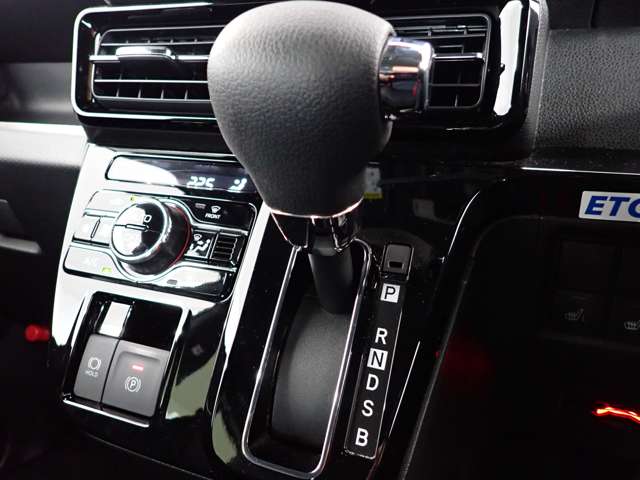 ダイハツ タント ６６０ カスタム Ｘ R5年 (関東) 99