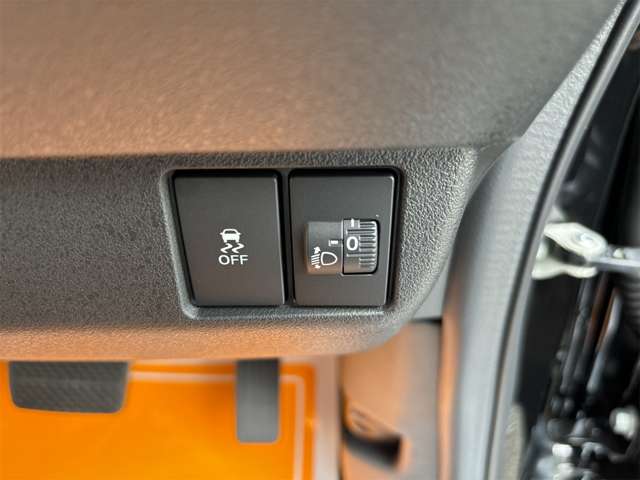 ホンダ Ｎ　ＢＯＸ カスタム ６６０ R6年 (近畿) 99