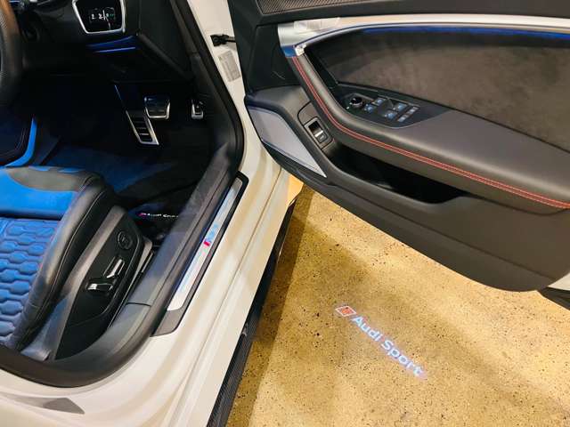 アウディ ＲＳ７　スポーツバック ４．０ ４ＷＤ R4年 (東海) 99