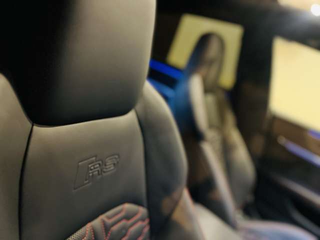 アウディ ＲＳ７　スポーツバック ４．０ ４ＷＤ R4年 (東海) 99