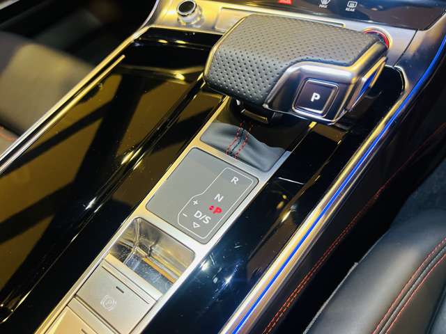 アウディ ＲＳ７　スポーツバック ４．０ ４ＷＤ R4年 (東海) 99