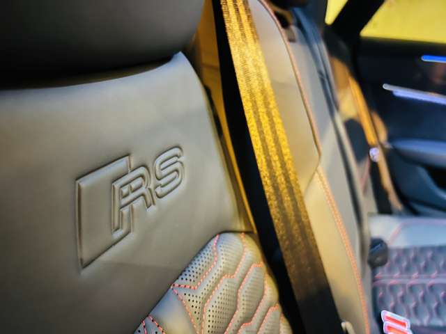 アウディ ＲＳ７　スポーツバック ４．０ ４ＷＤ R4年 (東海) 99