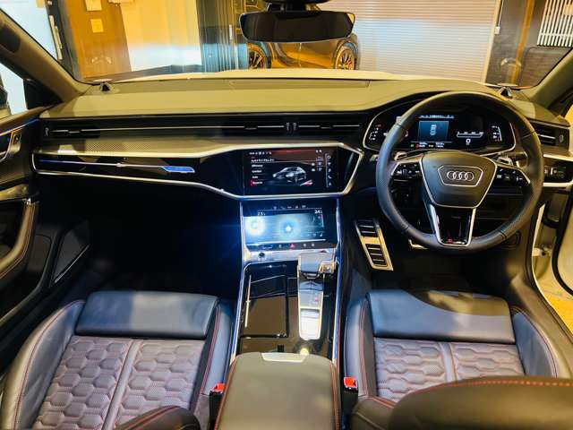 アウディ ＲＳ７　スポーツバック ４．０ ４ＷＤ R4年 (東海) 99