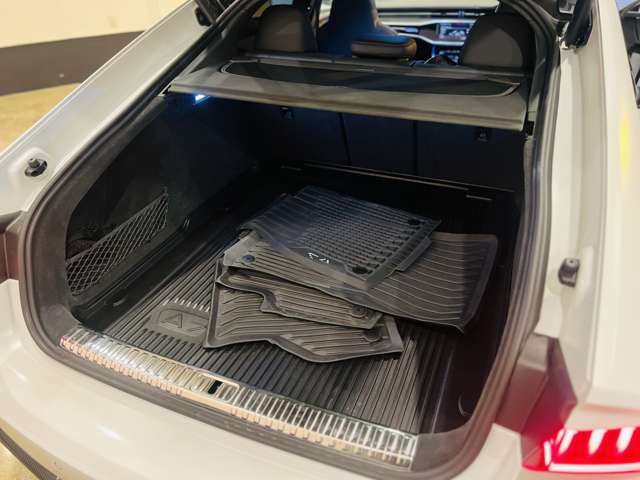 アウディ ＲＳ７　スポーツバック ４．０ ４ＷＤ R4年 (東海) 99