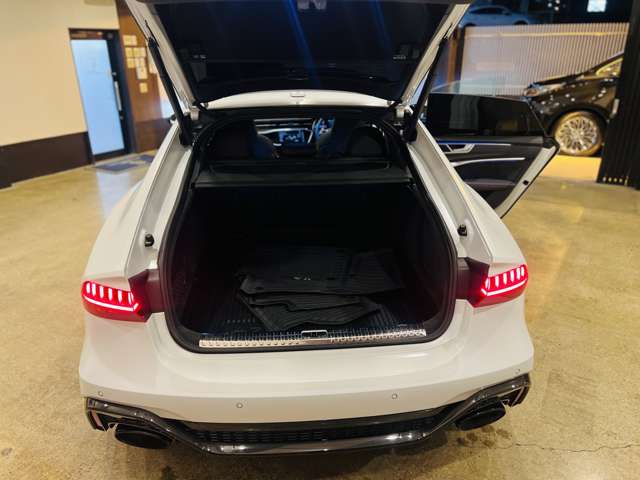 アウディ ＲＳ７　スポーツバック ４．０ ４ＷＤ R4年 (東海) 99