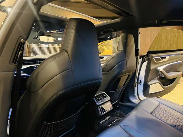 アウディ ＲＳ７　スポーツバック ４．０ ４ＷＤ R4年 (東海) 99