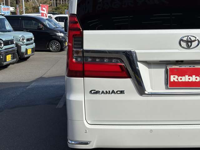 トヨタ グランエース ２．８ プレミアム ディーゼルターボ R2年 (中国) 99