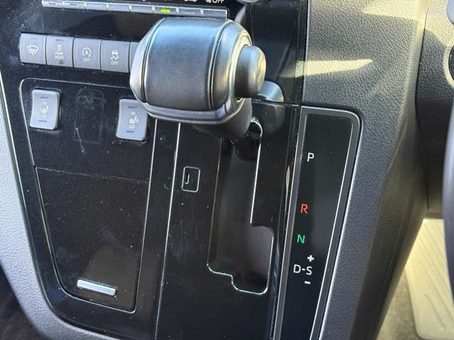 トヨタ グランエース ２．８ プレミアム ディーゼルターボ R2年 (中国) 99