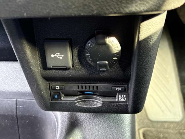 トヨタ グランエース ２．８ プレミアム ディーゼルターボ R2年 (中国) 99