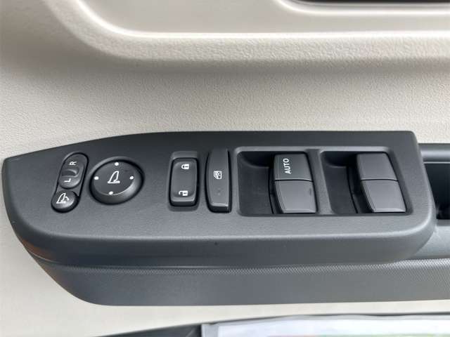 ホンダ Ｎ　ＢＯＸ ６６０ R6年 (近畿) 99