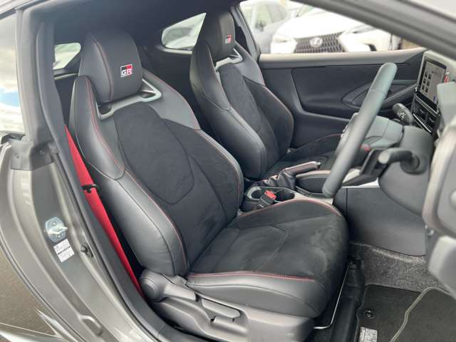 トヨタ ＧＲヤリス １．６ ＲＺ ハイ パフォーマンス ＧＲ－ＤＡＴ ４ＷＤ R6年 (近畿) 99