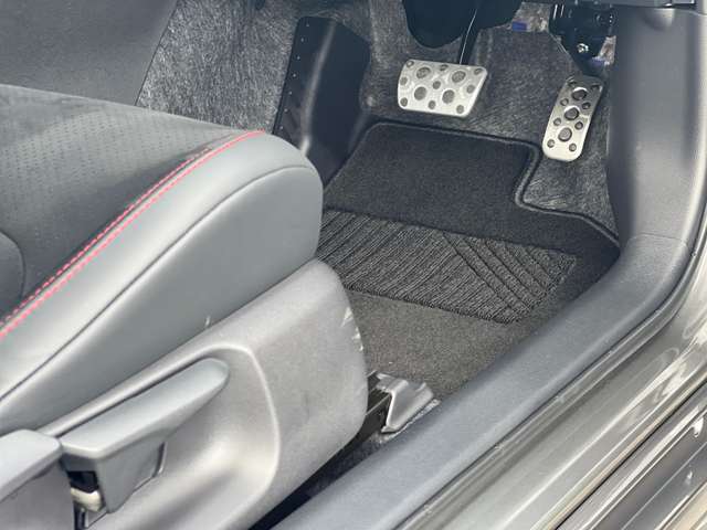 トヨタ ＧＲヤリス １．６ ＲＺ ハイ パフォーマンス ＧＲ－ＤＡＴ ４ＷＤ R6年 (近畿) 99