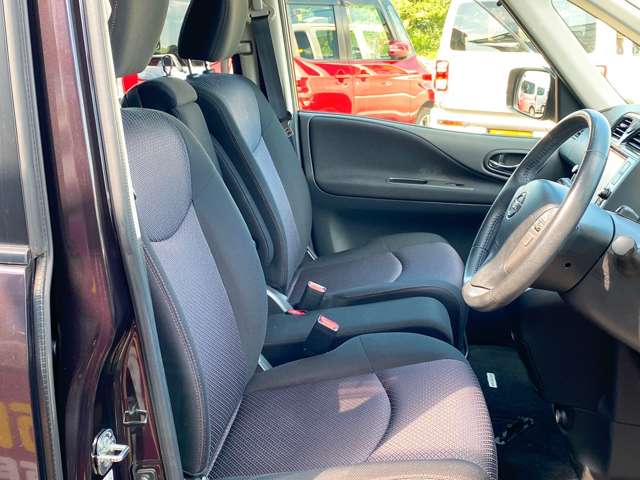 日産 セレナ ２．０ ハイウェイスター Ｓ－ＨＹＢＲＩＤ Ｖセレクション H25年 (九州・沖縄) 99