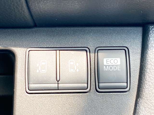 日産 セレナ ２．０ ハイウェイスター Ｓ－ＨＹＢＲＩＤ Ｖセレクション H25年 (九州・沖縄) 99