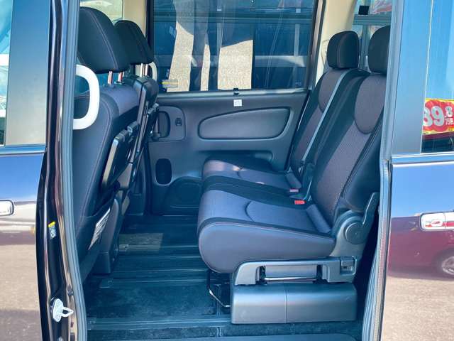 日産 セレナ ２．０ ハイウェイスター Ｓ－ＨＹＢＲＩＤ Ｖセレクション H25年 (九州・沖縄) 99