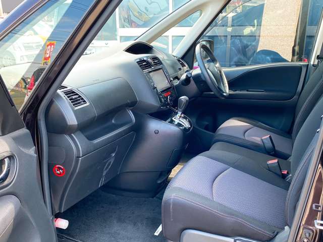 日産 セレナ ２．０ ハイウェイスター Ｓ－ＨＹＢＲＩＤ Ｖセレクション H25年 (九州・沖縄) 99