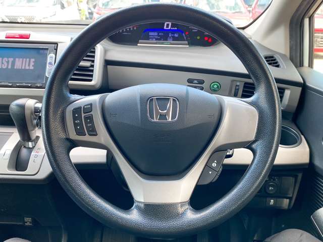 ホンダ フリード　ハイブリッド １．５ H25年 (九州・沖縄) 99