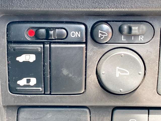 ホンダ フリード　ハイブリッド １．５ H25年 (九州・沖縄) 99