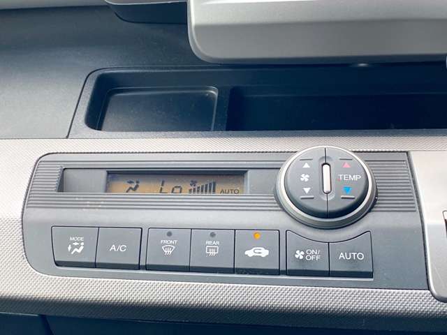 ホンダ フリード　ハイブリッド １．５ H25年 (九州・沖縄) 99