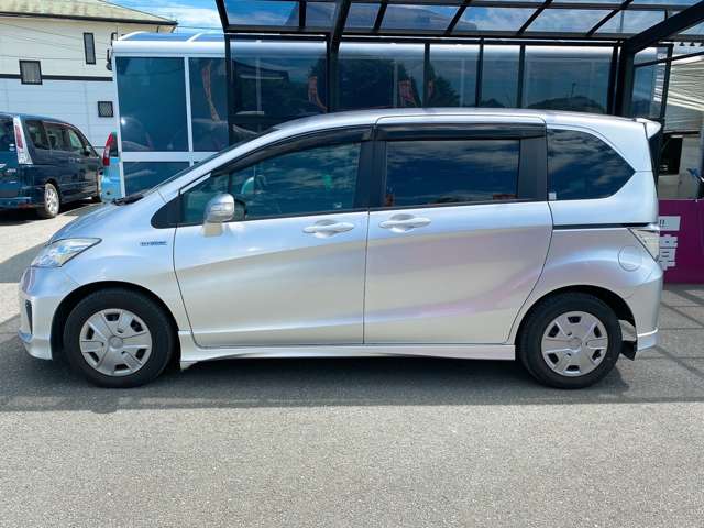 ホンダ フリード　ハイブリッド １．５ H25年 (九州・沖縄) 99