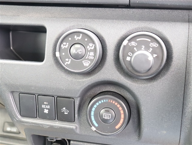 トヨタ ハイエースバン ２．０ ＤＸ ロング ＧＬパッケージ R4年 (関東) 99