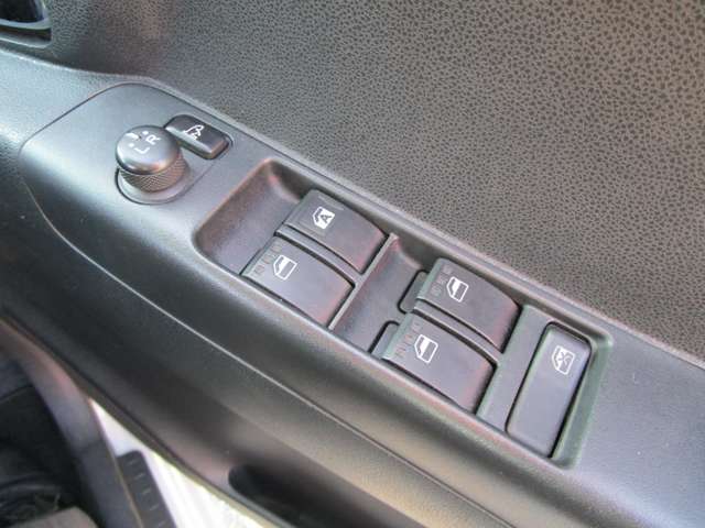 ダイハツ ムーヴ　コンテ ６６０ Ｘ リミテッド H25年 (中国) 99