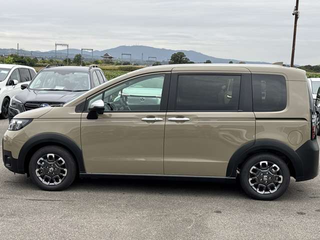 ホンダ フリード １．５ クロスター R6年 (近畿) 99