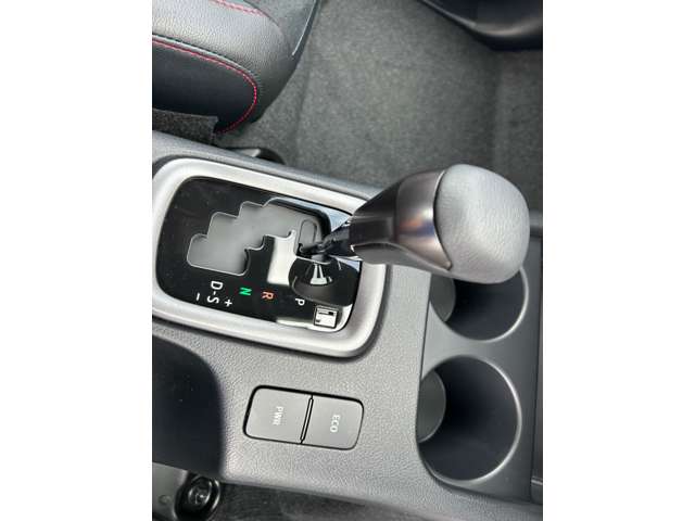 トヨタ ハイラックス ２．４ Ｚ ＧＲスポーツ ディーゼルターボ ４ＷＤ R6年 (九州・沖縄) 99