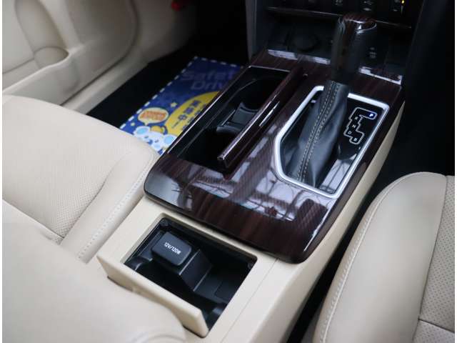 トヨタ カムリ　ハイブリッド ２．５ レザーパッケージ H27年 (関東) 99