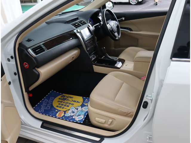 トヨタ カムリ　ハイブリッド ２．５ レザーパッケージ H27年 (関東) 99