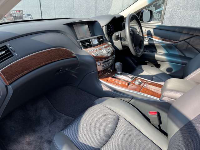 日産 フーガ ２．５ ２５０ＧＴ Ａパッケージ R1年 (東海) 99