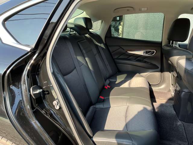 日産 フーガ ２．５ ２５０ＧＴ Ａパッケージ R1年 (東海) 99