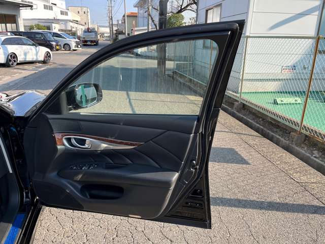 日産 フーガ ２．５ ２５０ＧＴ Ａパッケージ R1年 (東海) 99