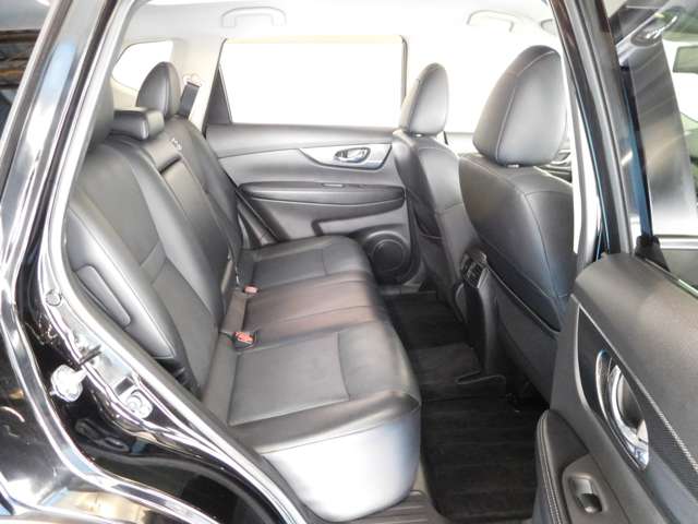 日産 エクストレイル ２．０ ２０Ｘ エマージェンシーブレーキパッケージ ２列車 ４ＷＤ H27年 (九州・沖縄) 99