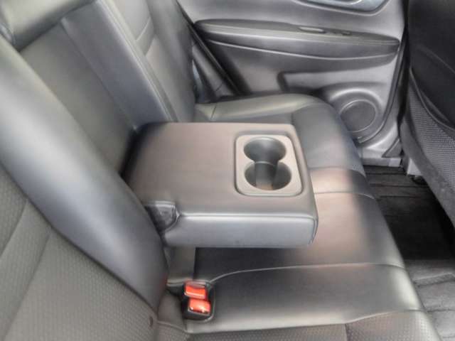 日産 エクストレイル ２．０ ２０Ｘ エマージェンシーブレーキパッケージ ２列車 ４ＷＤ H27年 (九州・沖縄) 99