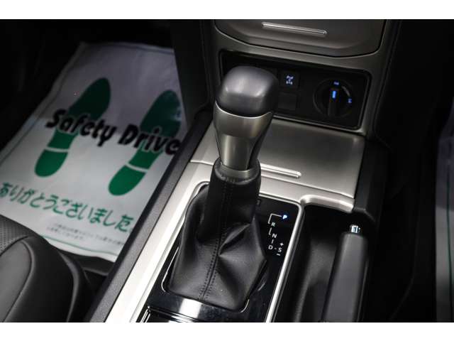トヨタ ランドクルーザープラド ２．８ ＴＸ Ｌパッケージ マットブラック エディション ディーゼルターボ ４ＷＤ R5年 (東海) 99