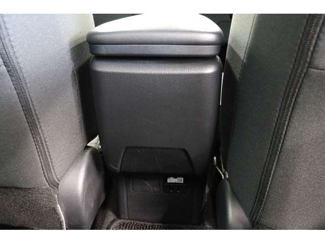 トヨタ プリウス ２．０ Ｇ R5年 (東海) 99