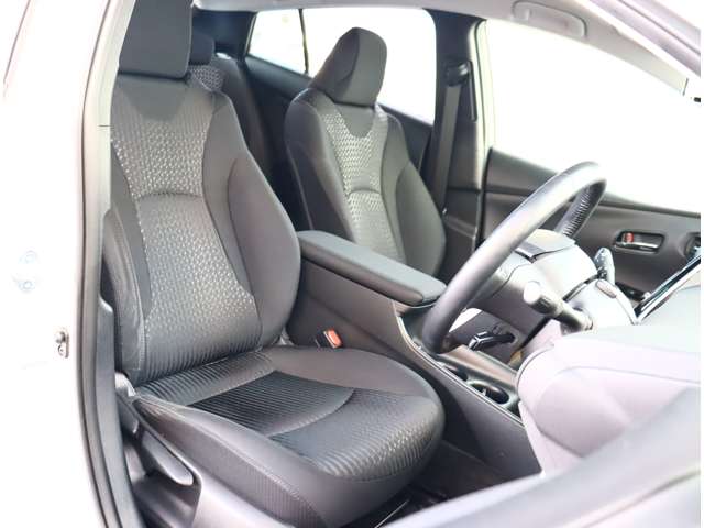 トヨタ プリウス １．８ Ｓ セーフティ プラス H29年 (関東) 99