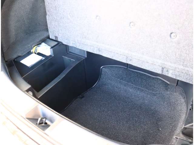 トヨタ ハリアー ２．０ エレガンス H26年 (関東) 99